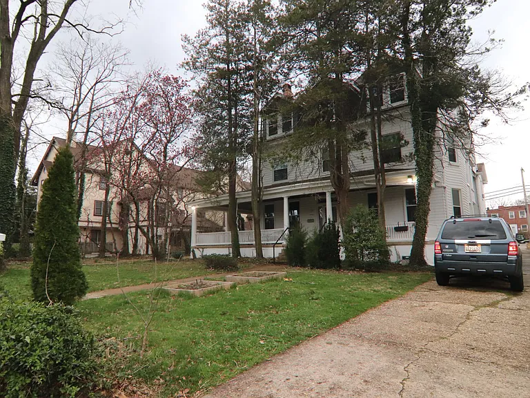4204 Roland Ave #1 — Photo 1