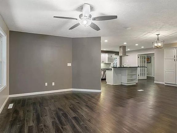 4th image of 34865 Solon Rd
