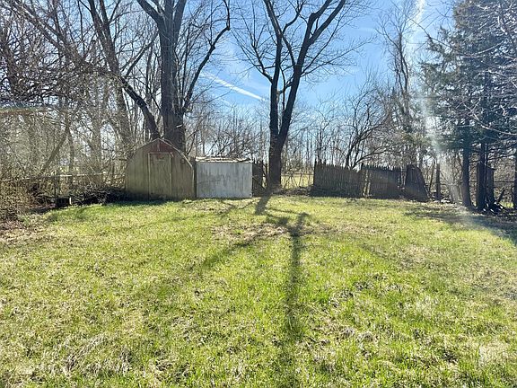 2nd image of 505 Highview Ave