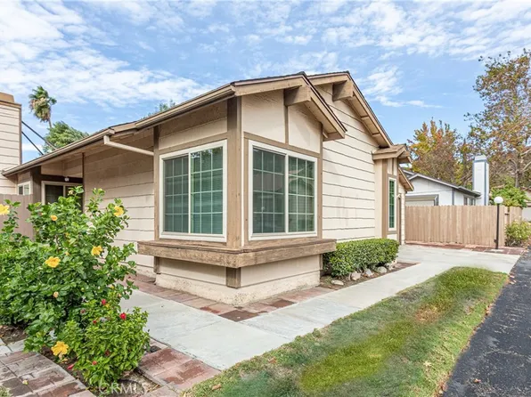 13937 Olive Grove Ln, Sylmar, CA 91342