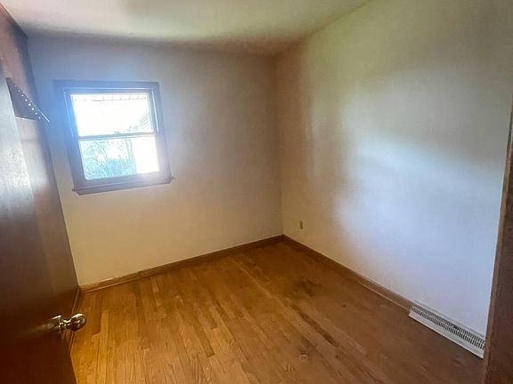 3rd image of 4406 E Deckard Dr