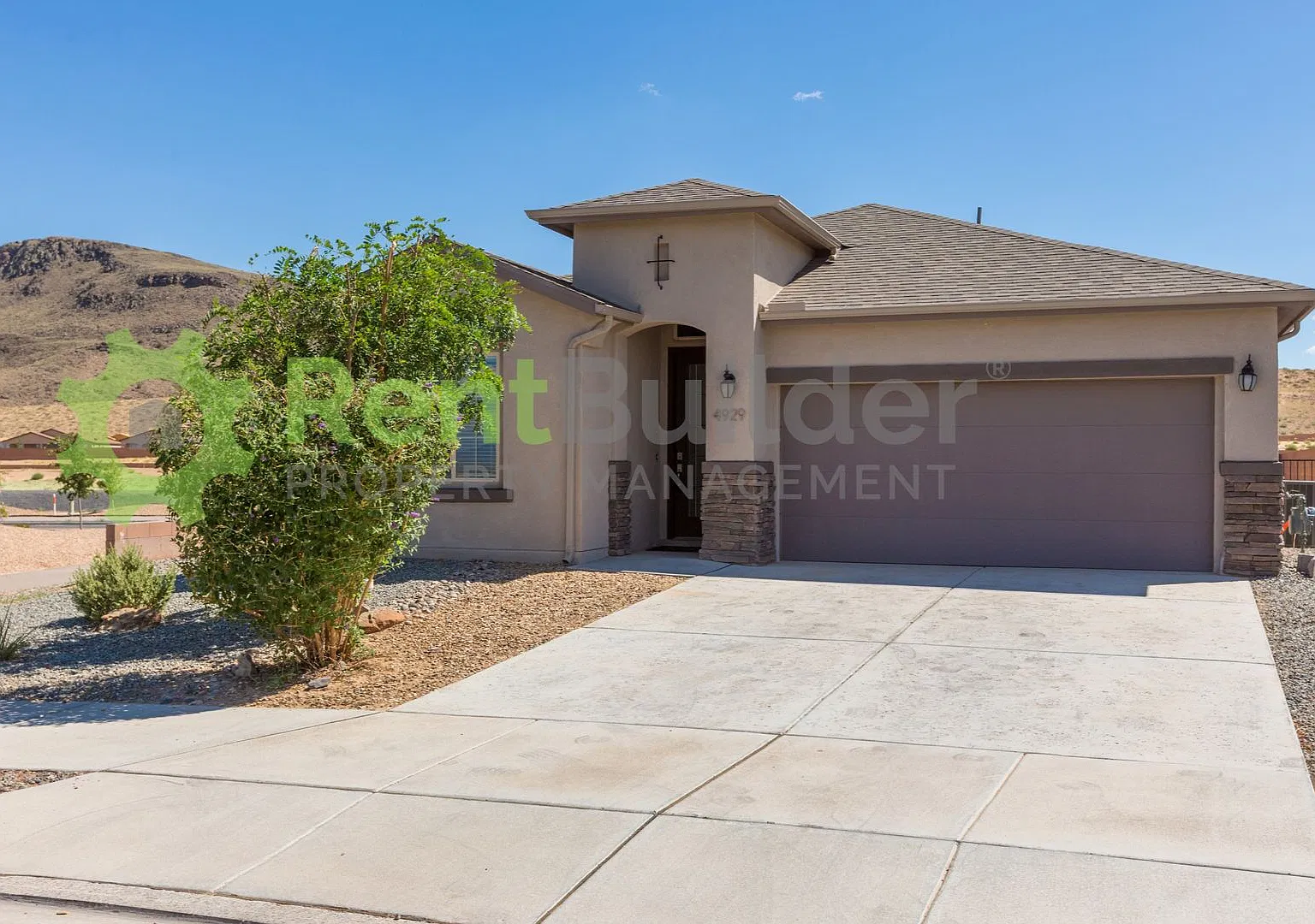 4 bed, 2.0 bath, 1907 sqft, $2,395 — Photo 1