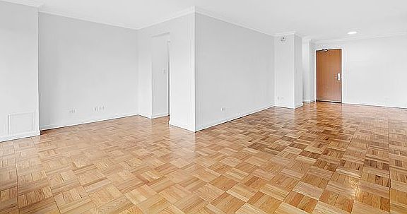 4th image of 200 Central Park S APT 5C