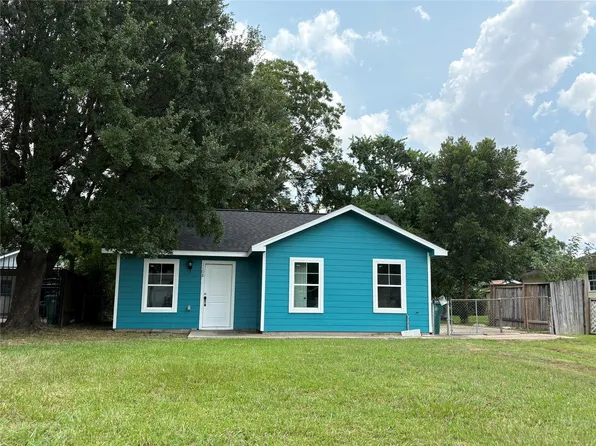 1108 Jackson Ave, Pasadena, TX 77506
