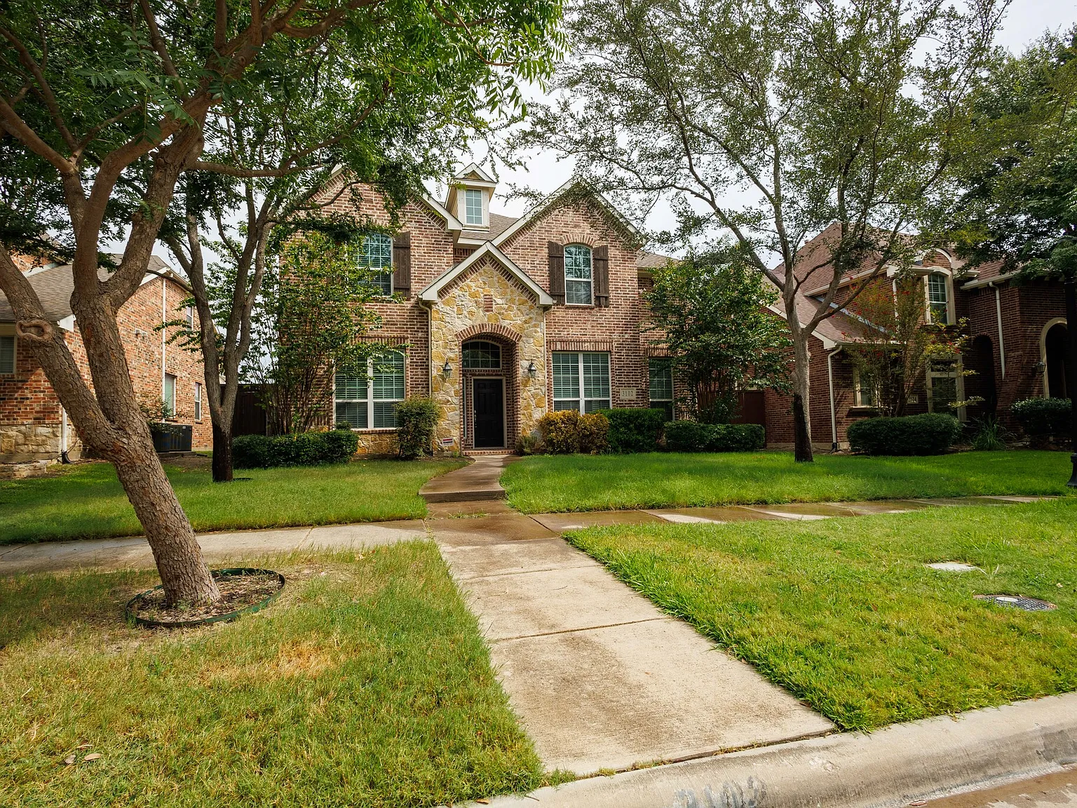 4 bed, 3.5 bath, 3175 sqft, $3,200 — Photo 3