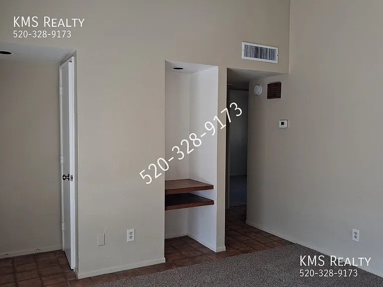 13501 N Lon Adams Rd #1 — Photo 6