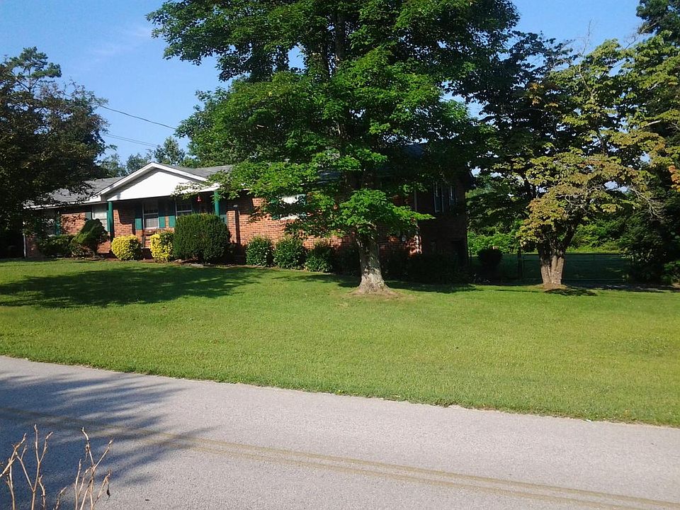 2nd image of 504 Dogwood Dr