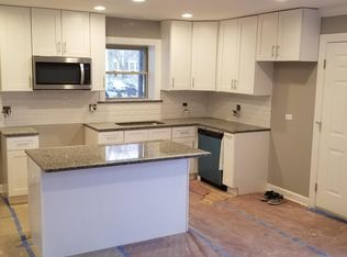 2425 W Bryn Mawr Ave APT 2A, Chicago, IL 60659