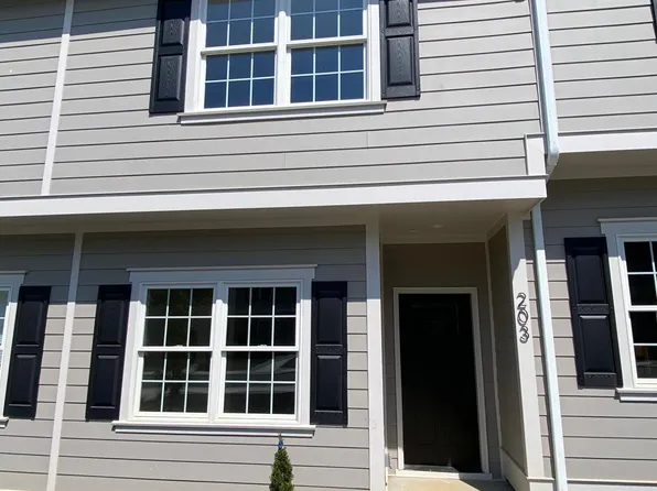203 Ivy Ter, Lewisburg, WV 24901