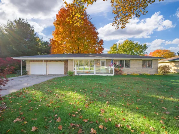 413 Remus Dr, Buchanan, MI 49107