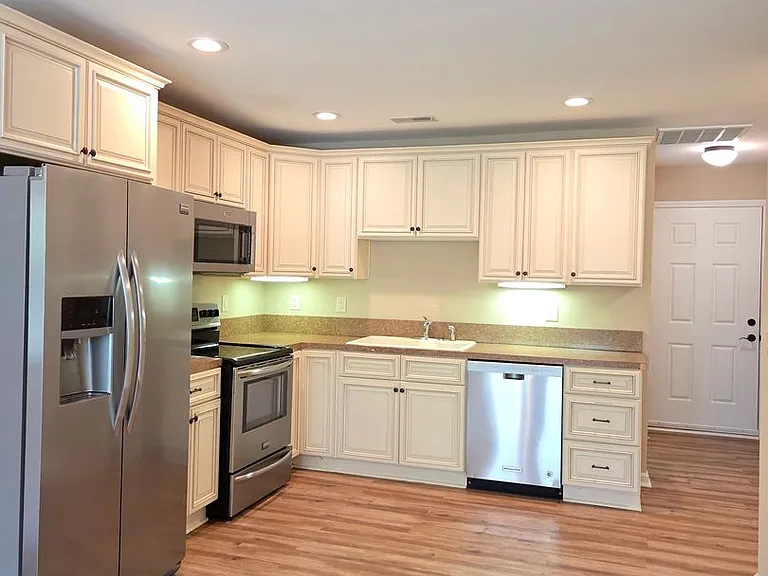 7929 Marley Dr — Photo 2