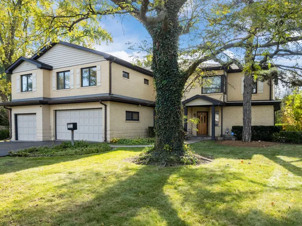 1553 Hawthorne Ln, Glenview, IL 60025