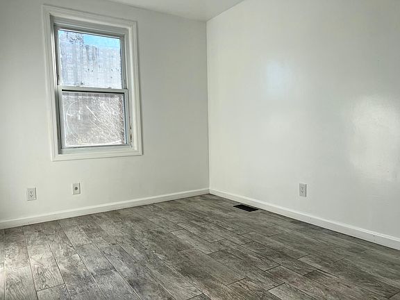 5th image of 2000 Vyse Ave #3