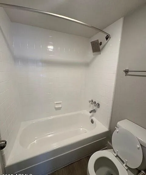 2250 W Glendale Ave #1 — Photo 8