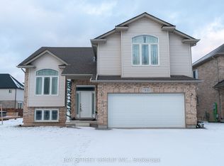 7833 Oldfield Rd, Niagara Falls, ON L2G0H6