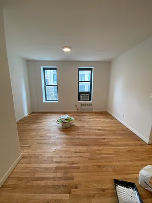 Rented by Bond New York | media 20