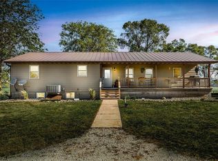 2480 54th St, Vinton, IA 52349