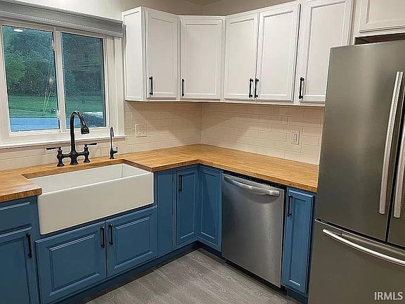 3rd image of 58586 Ardmore Dr