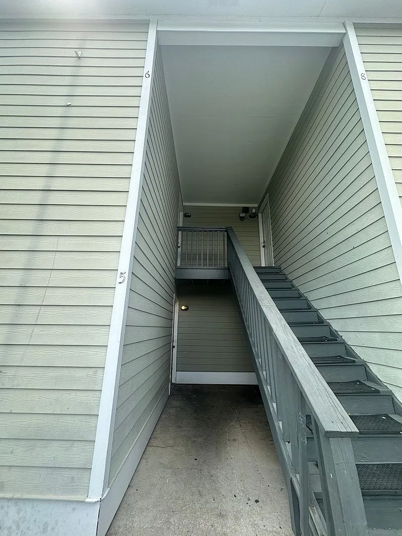 1616 E Moore 2Bedroom 1 Bath Apartment in Valdosta GA — Photo 3
