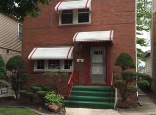 10550 S Whipple St, Chicago, IL