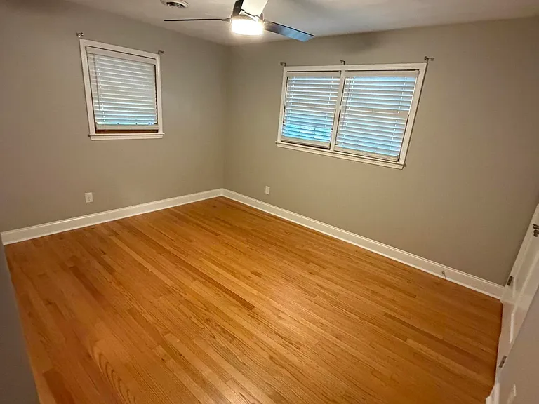 2510 Catherine St — Photo 13