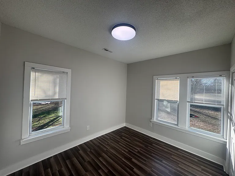 3715 Pulaski Pike NW — Photo 6
