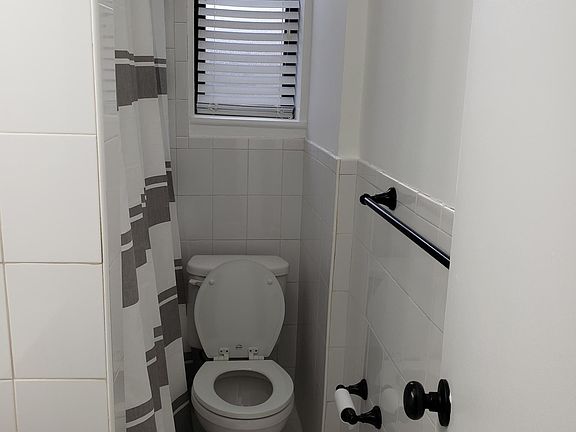 3rd image of 8352 Talbot St APT 6H
