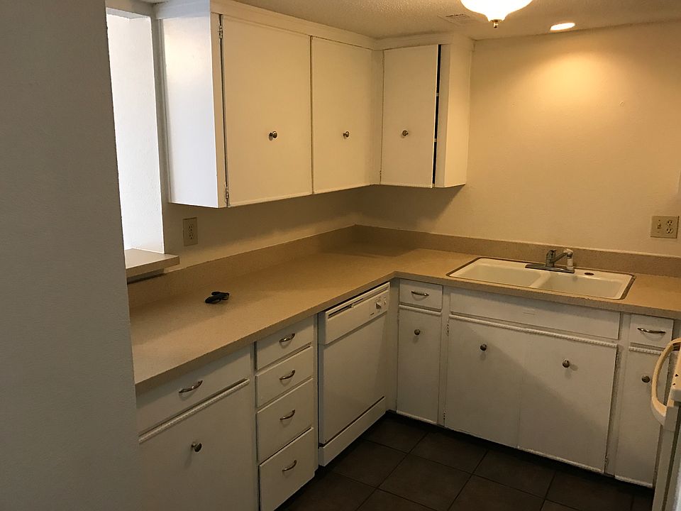 2nd image of 421 NE 87th St