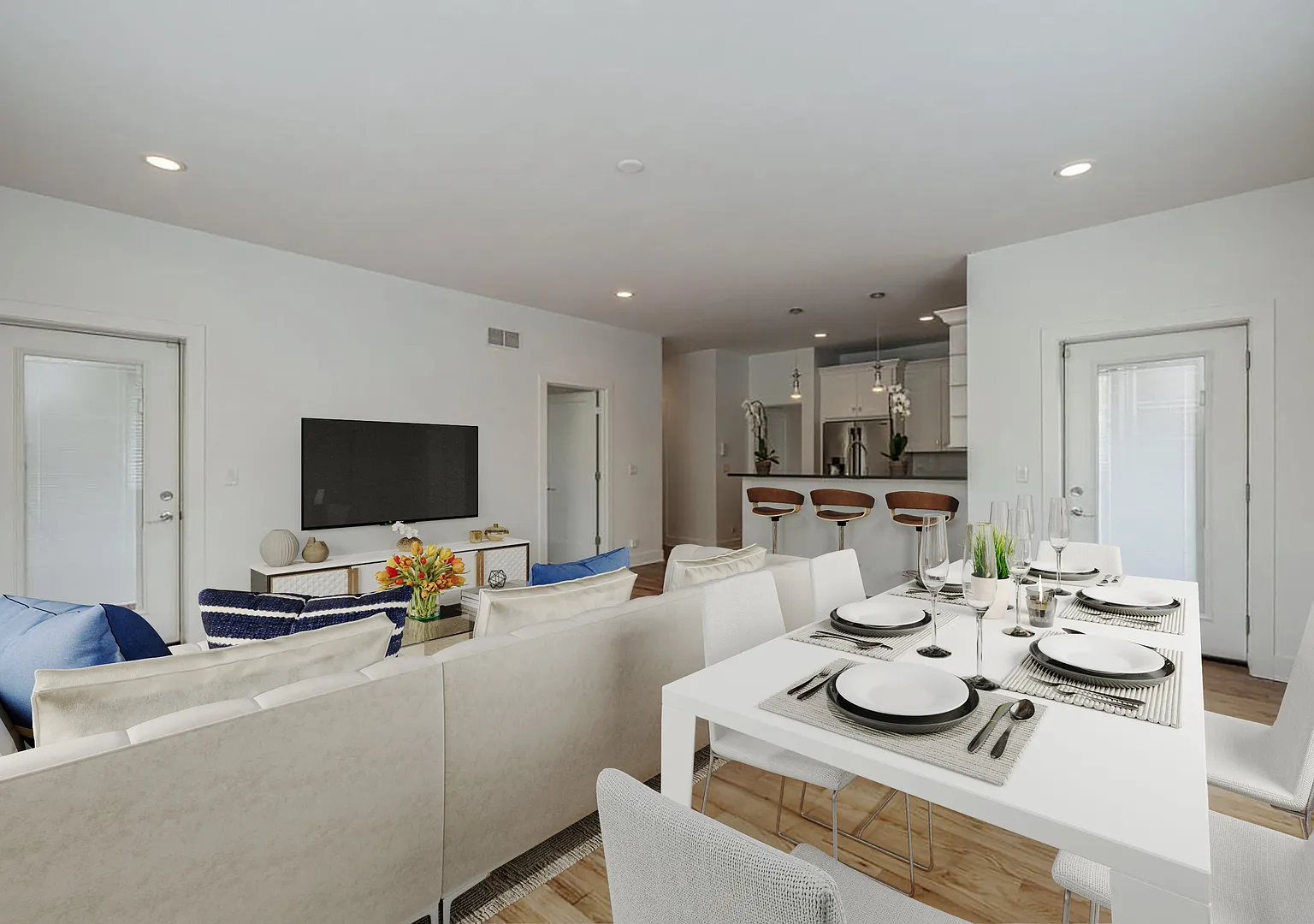 4 bed, 2500 sqft, $5,000 — Photo 2