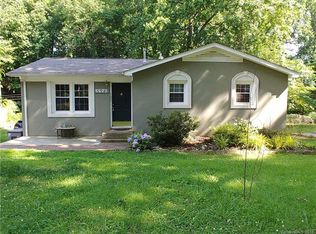 5621 Southampton Rd, Charlotte, NC 28217