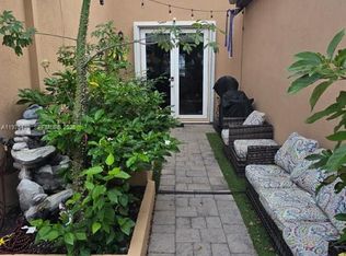 Kendall Square, Miami, FL 33196