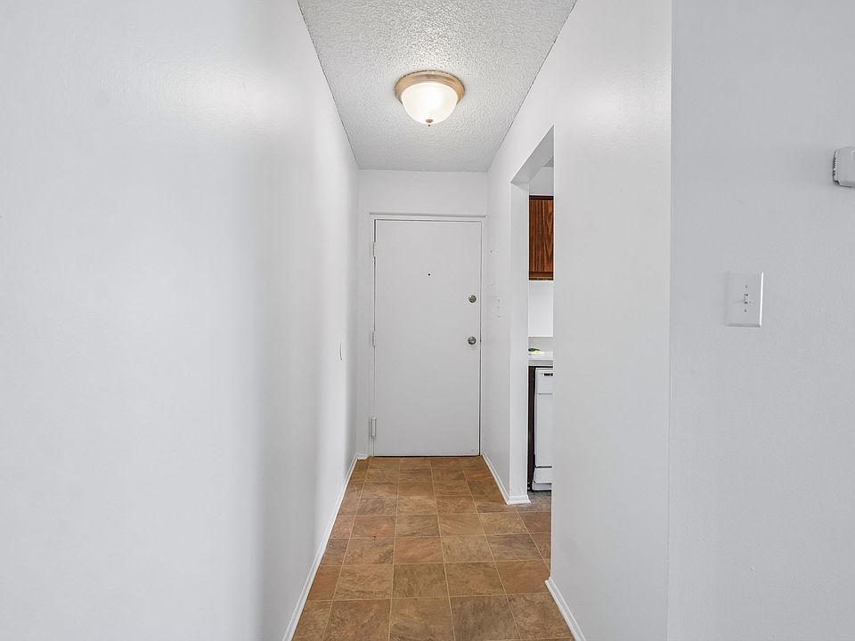 45685 Timberlane Ct # 2b-1ba-916sqft, photo 27