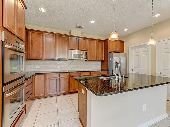 3rd image of 13842 Devan Lee Dr N