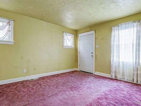 4th image of 7039 Plymouth Ave