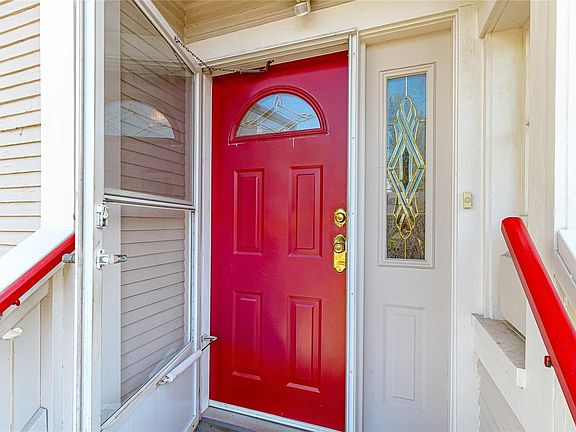 5th image of 2531 Fernwood Rd