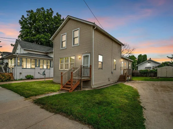 216 W 8th Ave, Oshkosh, WI 54902