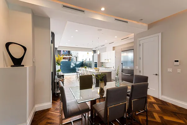 Sold by Compass | media 7