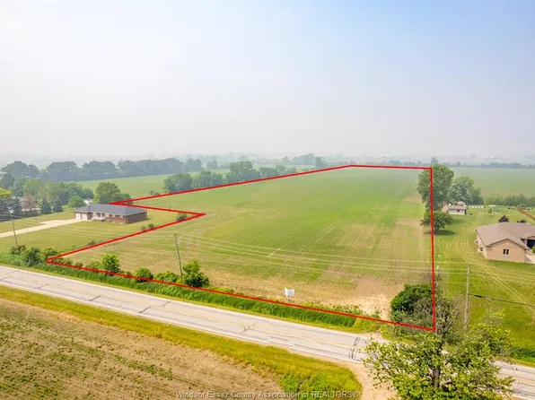 8th Concession Rd, Windsor, ON N0R 1K0