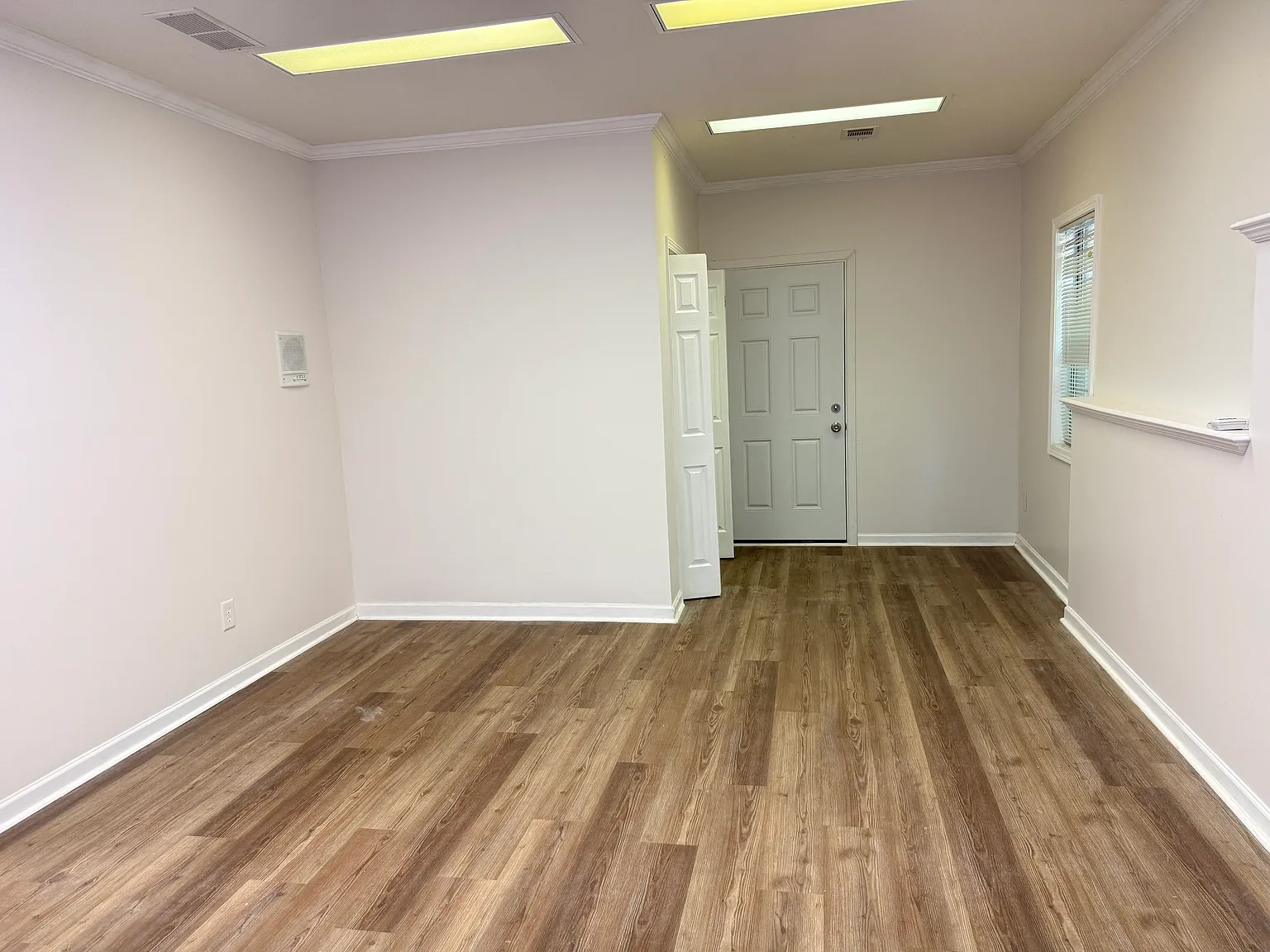 1 bed, 1350 sqft, $1,600 — Photo 2