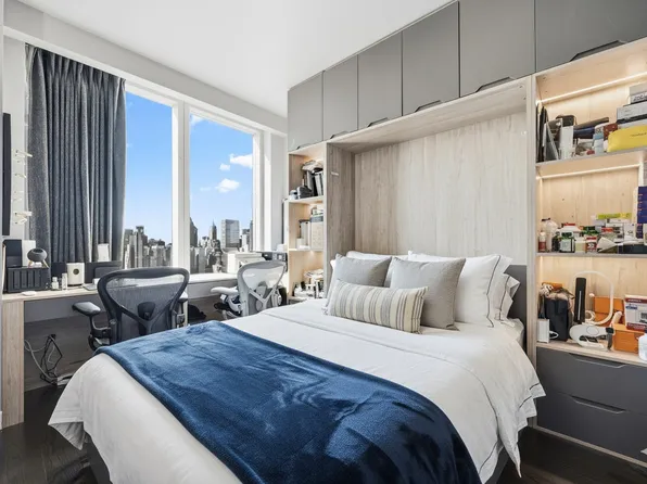 252 South Street image 5 of 13