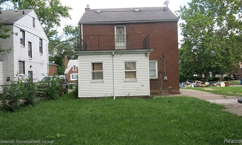 2nd image of 15492 Troester St