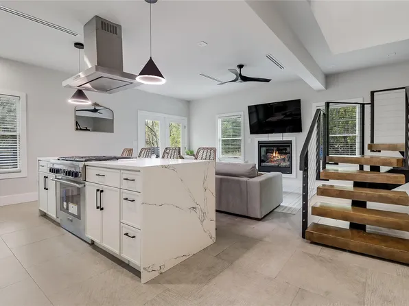 1111 W Annie St #A, Austin, TX 78704