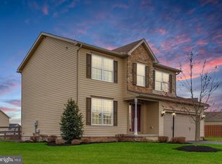 65 W Crest View Ln, Gettysburg, PA 17325