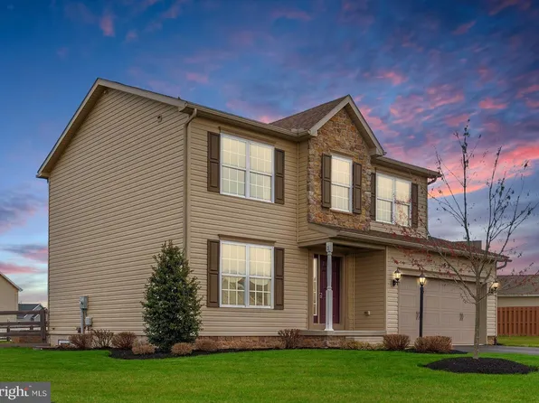 65 W Crest View Ln, Gettysburg, PA 17325