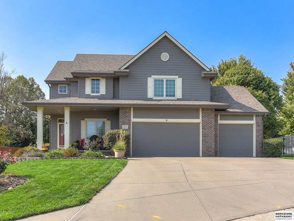 1st image of 3512 S 201st Avenue Cir