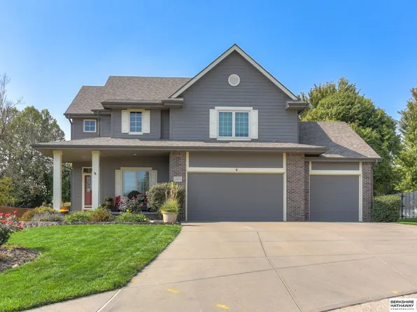 3512 S 201st Avenue Cir, Omaha, NE 68130