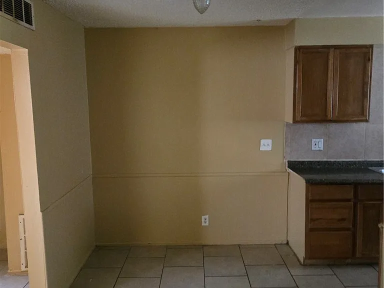 2104 Sunrise Ave #14 — Photo 3