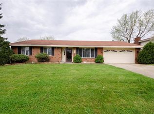 1825 S Bayberry Dr, Miamisburg, OH 45342