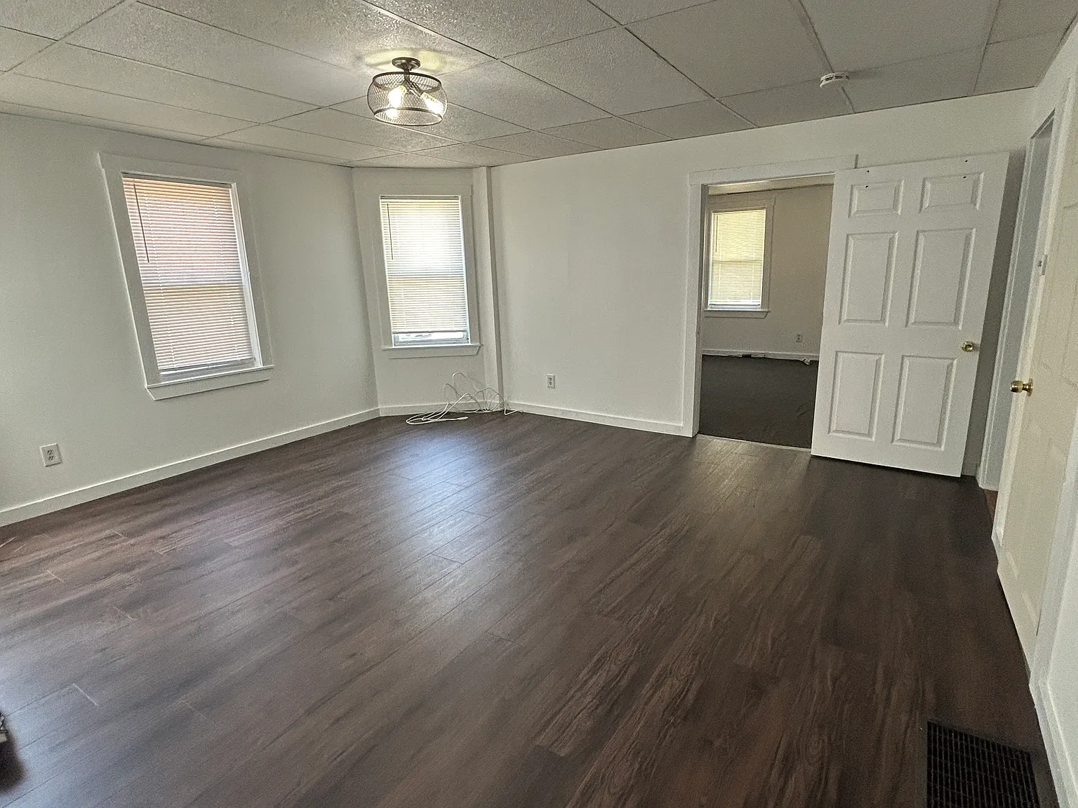 4 bed, 1000 sqft, $2,600 — Photo 4