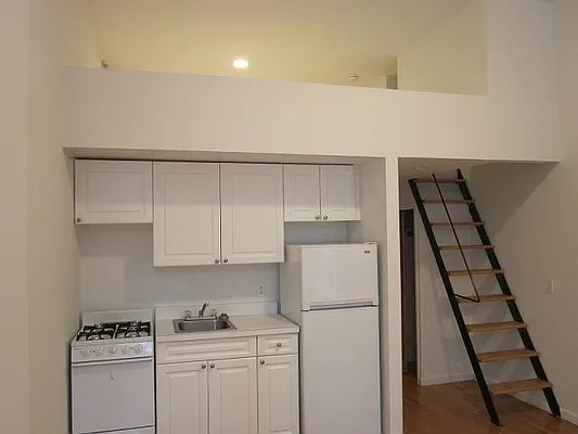 Rented by Manhattan Flats | media 15